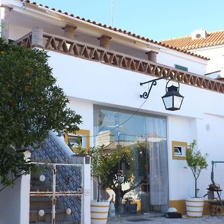 Casa Vitoria Guest House エヴォラ エクステリア 写真