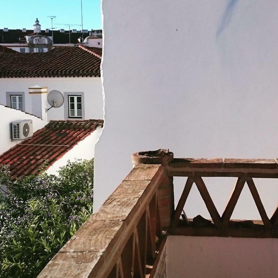 Casa Vitoria Guest House エヴォラ エクステリア 写真