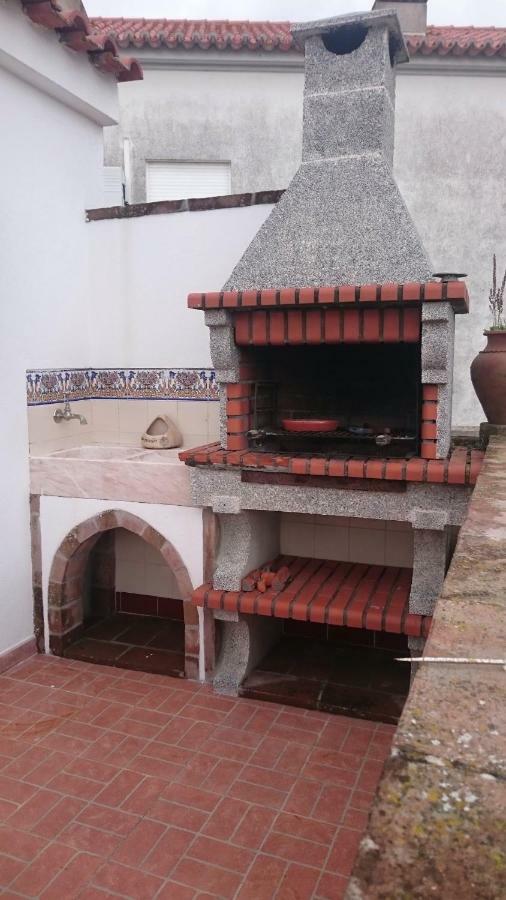 Casa Vitoria Guest House エヴォラ エクステリア 写真